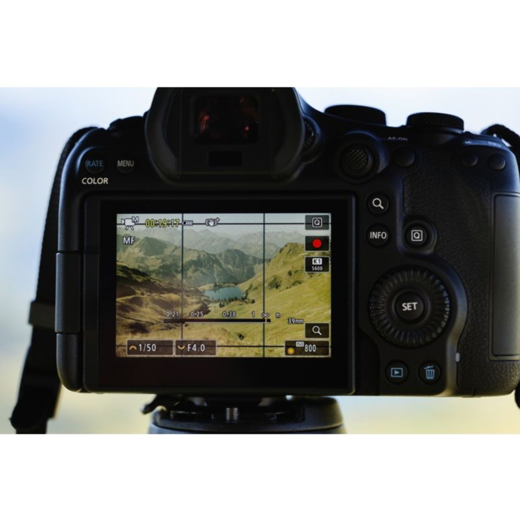 Appareil photo Hybride CANON EOS R6 Mark III - Boitier nu