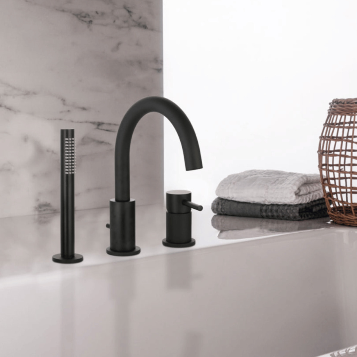 Mitigeur bain douche mécanique 3 trous + douchette 1 jet PAINI Cox noir mat