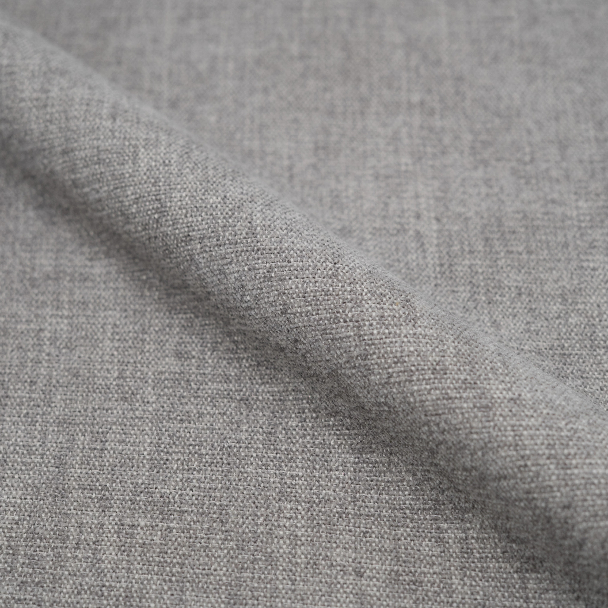 Chaise en tissu gris et bois noir - Coccinelle