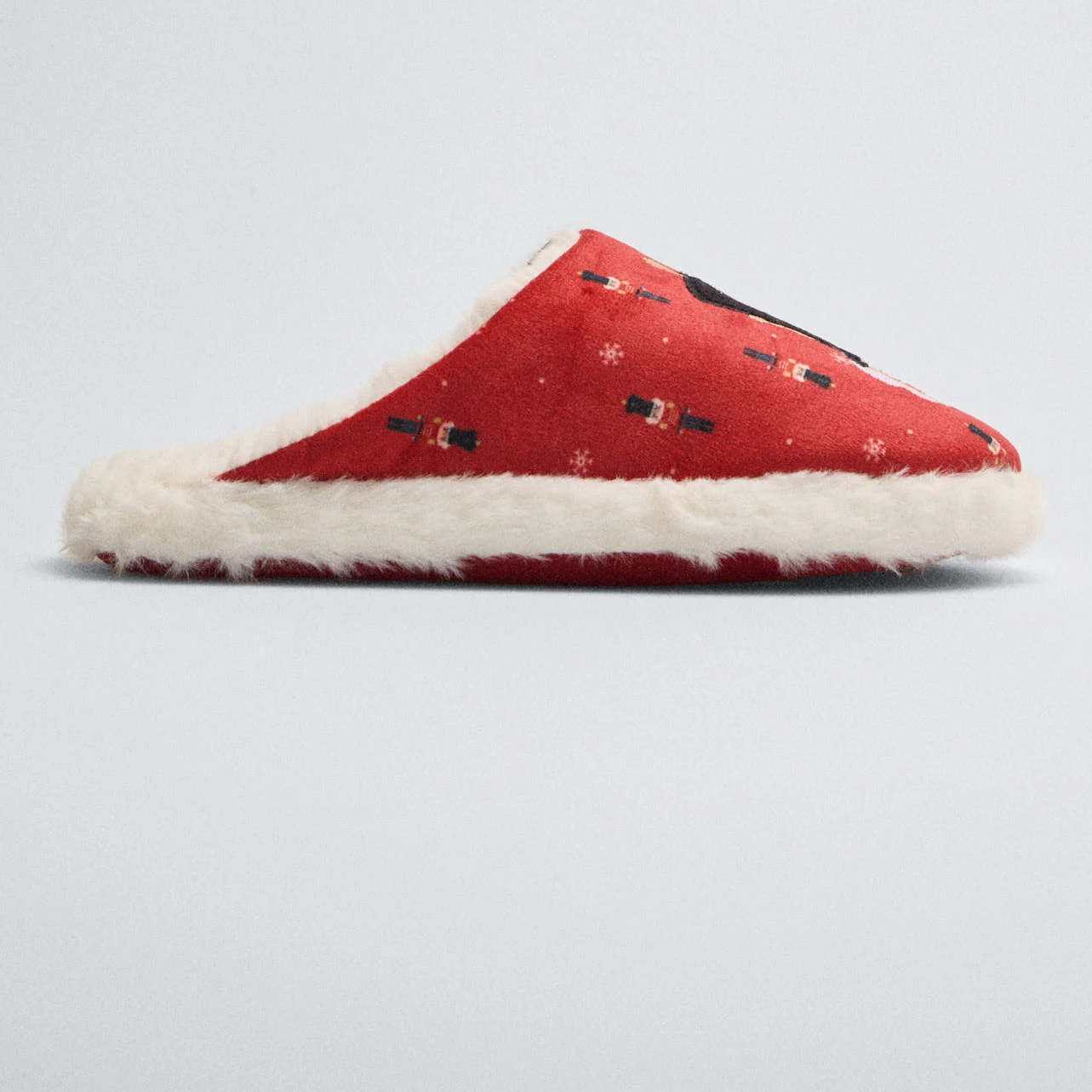 Sneakers da donna con stampa schiaccianoci