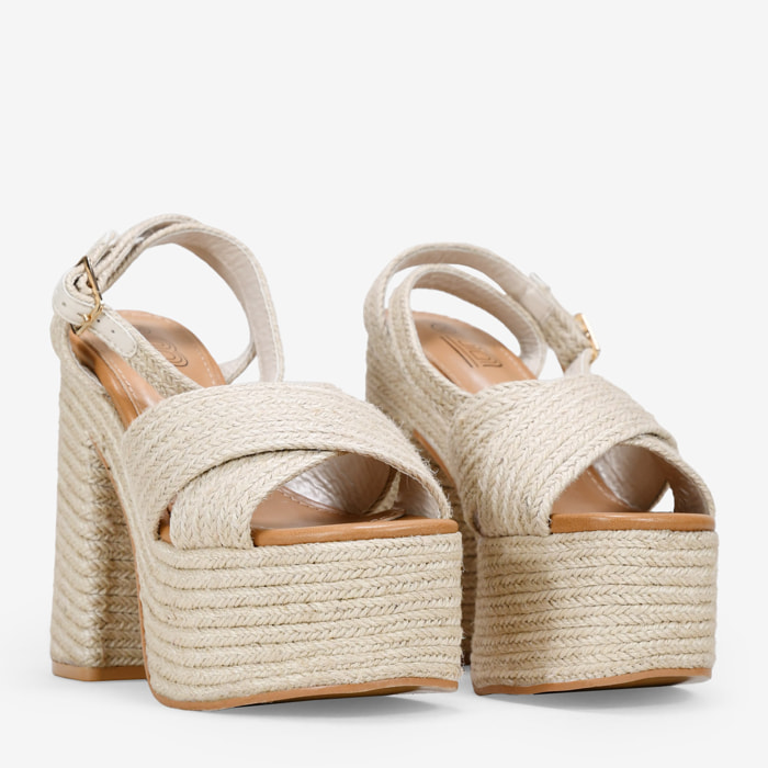 Sandalias de esparto beige con tacón XXL