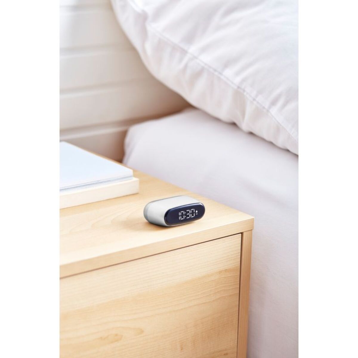 Réveil LEXON Minut ultra-compact Rechargeable Alu