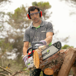 Motosierra de gasolina 2 tiempos 65cc, espada 24" 84 dientes GREENCUT GS720X