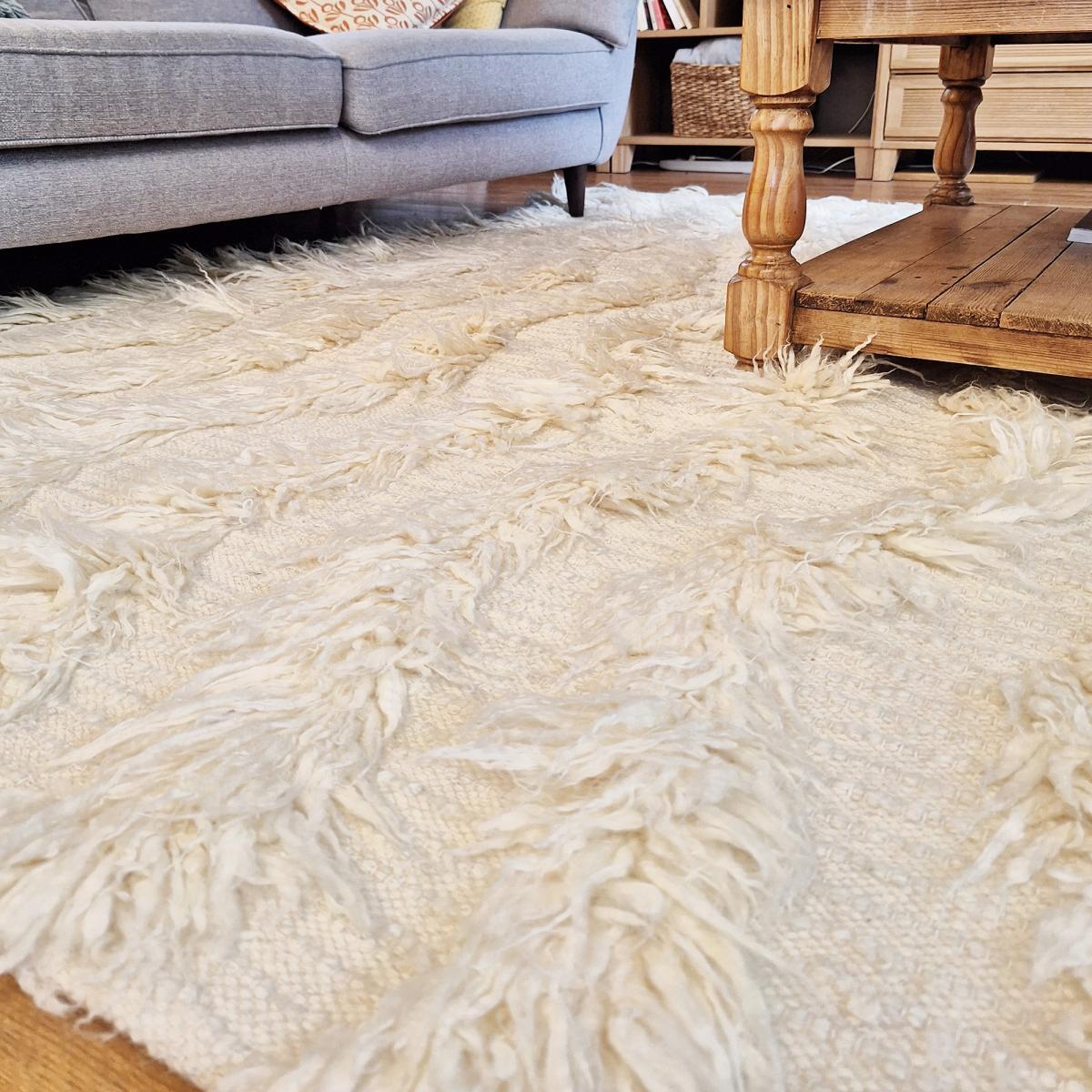Tapis Nehi tissé main en coton hypoallergénique beige