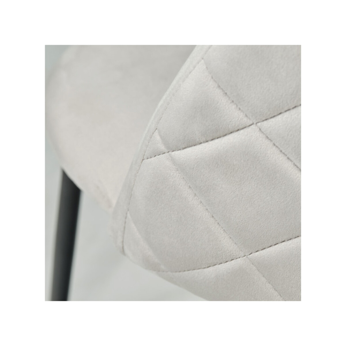 Chaise design en velours dossier capitonné - CLEA