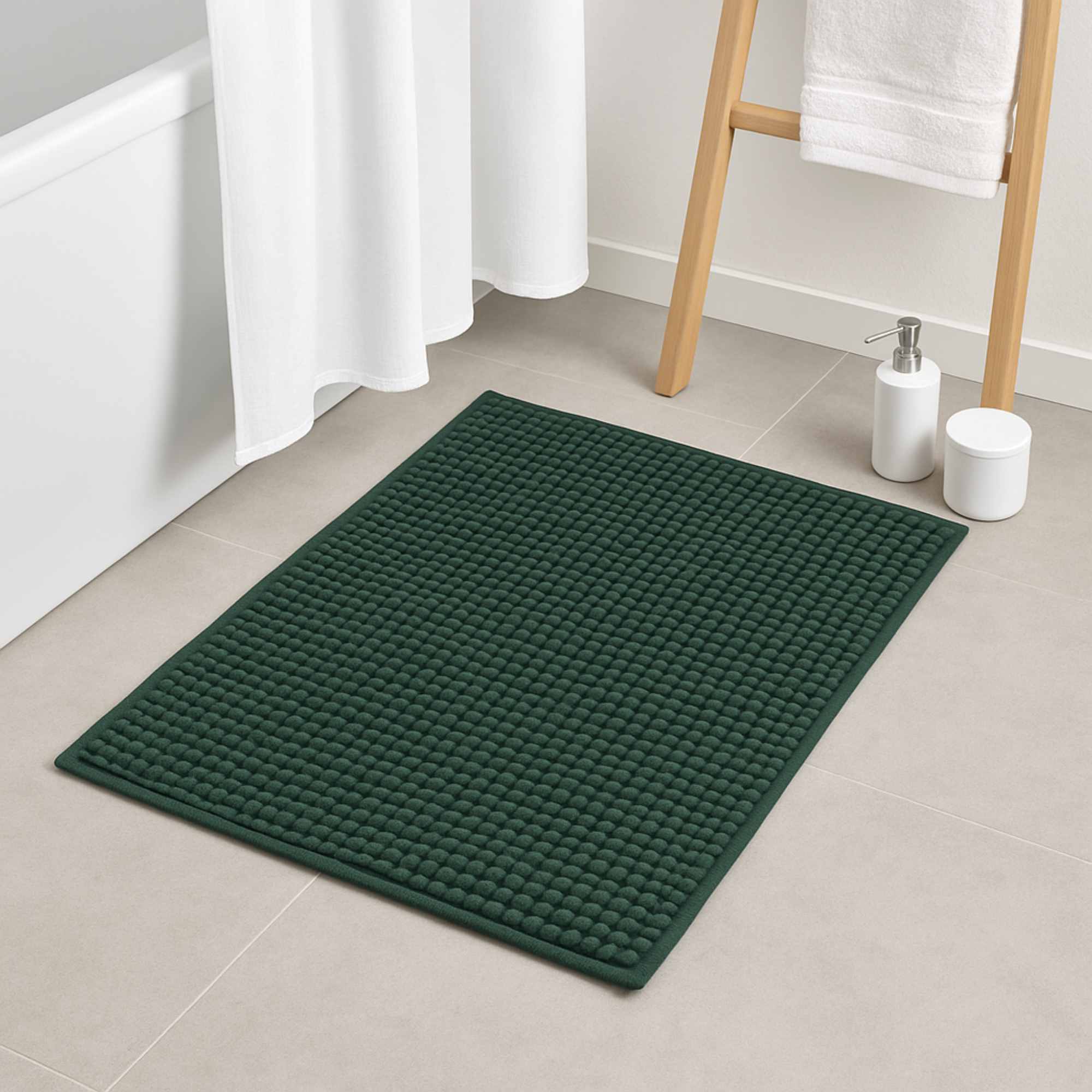 Alfombra de baño 'Oruga' en microfibra, en color verde oscuro, dimensiones 40x60 cm