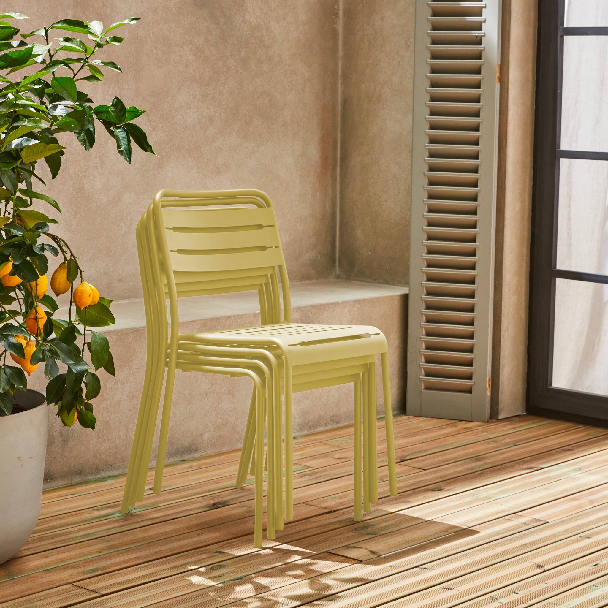Lot de 4 chaises de jardin acier. 4 places. jaune. Amelia. L44 x P52 x H79cm
