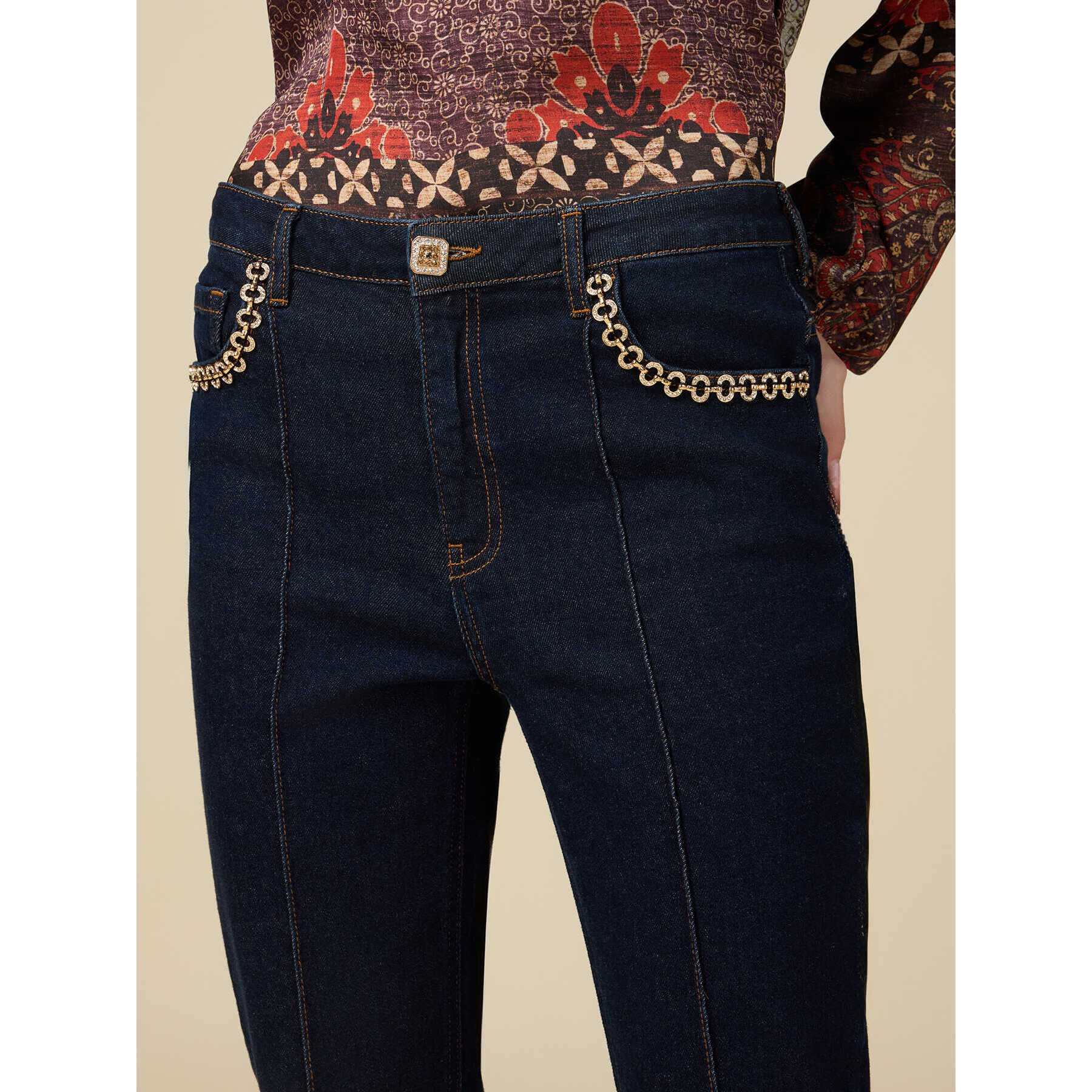 Oltre - Jeans regular con catene gioiello - Blu