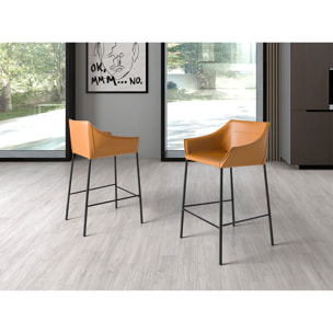 Taburete Angel Cerdá con asiento y respaldo tapizados en polipiel en marrón patas de acero inoxidable en negro mate 59x55x92cm