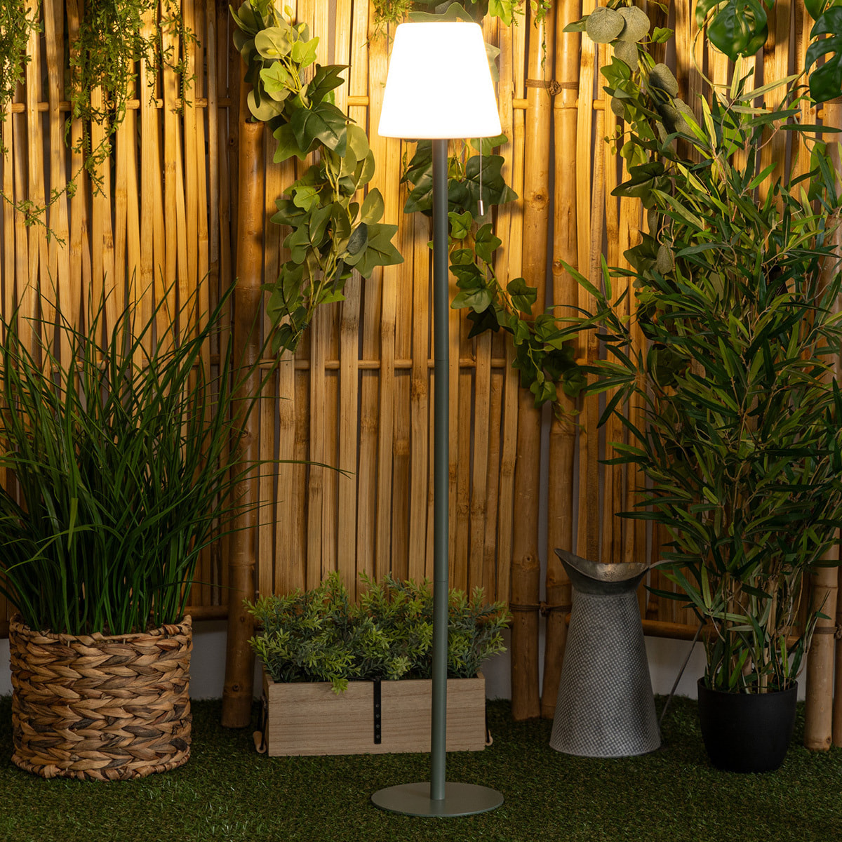 Lampadaire extérieur "Zack" H108cm vert olive