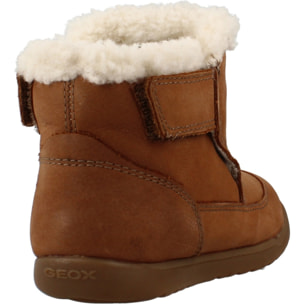Zapatillas Niño de la marca GEOX  modelo B664NB 00033 B MACCHIA MARRON