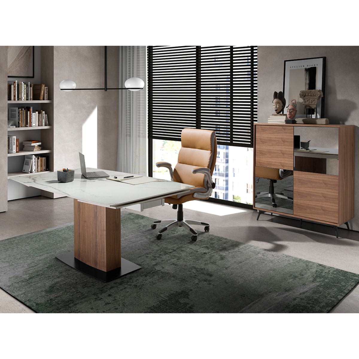 Silla Angel Cerdá oficina giratoria con asiento y respaldo tapizado en polipiel marrón patas en pvc en gris metal 66x72x112cm