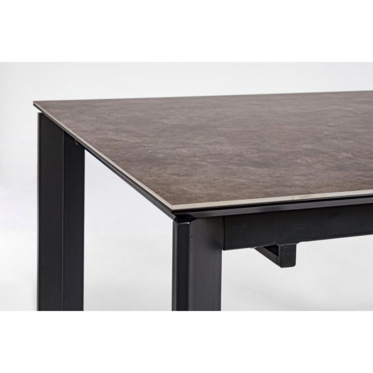 Tavolo BRIVA in acciaio nero e piano in ceramica marrone, allungabile 160×90 cm – 220×90 cm