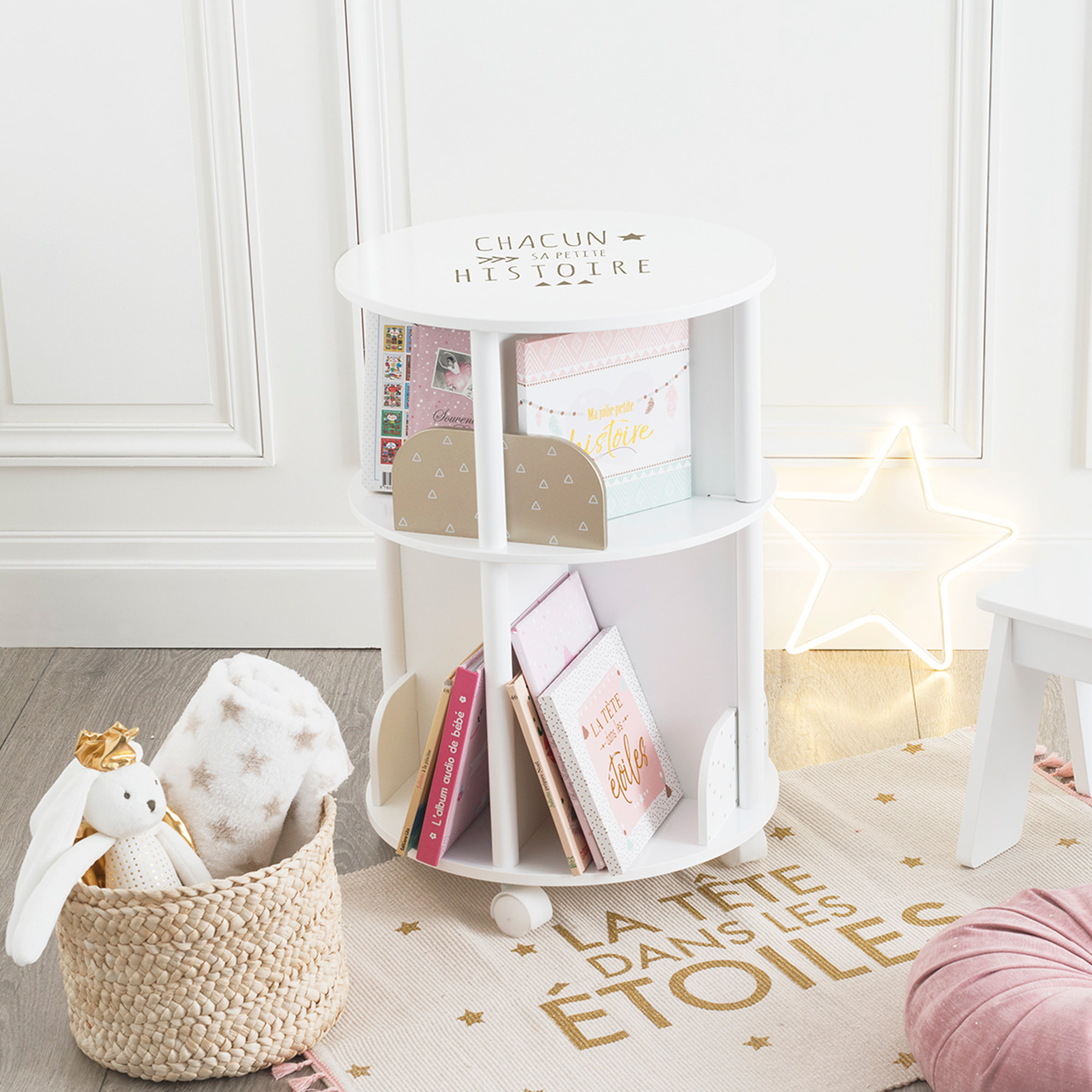 Librero redondo rosa infantil