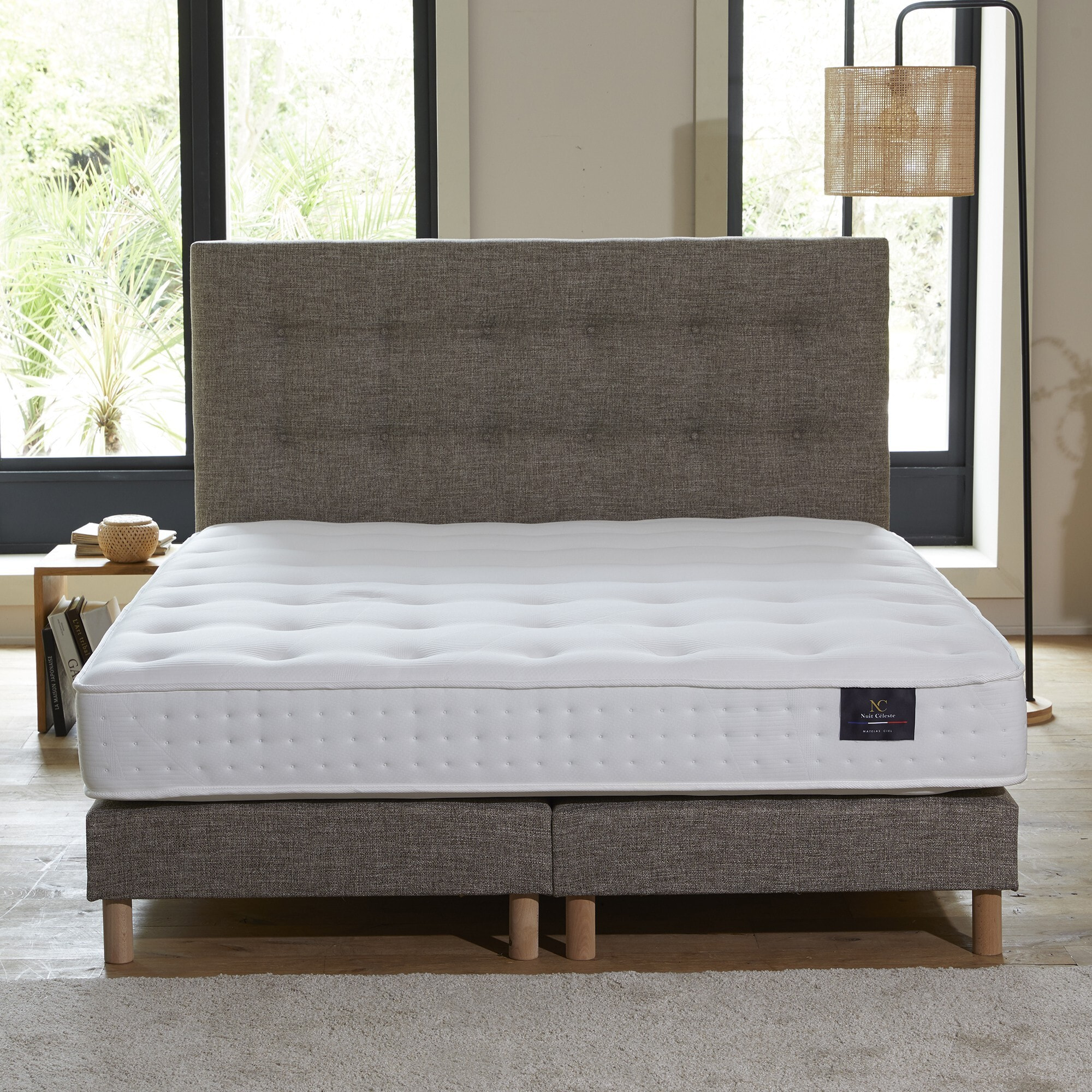 Ensemble sommier tapissier, SYMBIOSE, tête de lit capitonnée camel