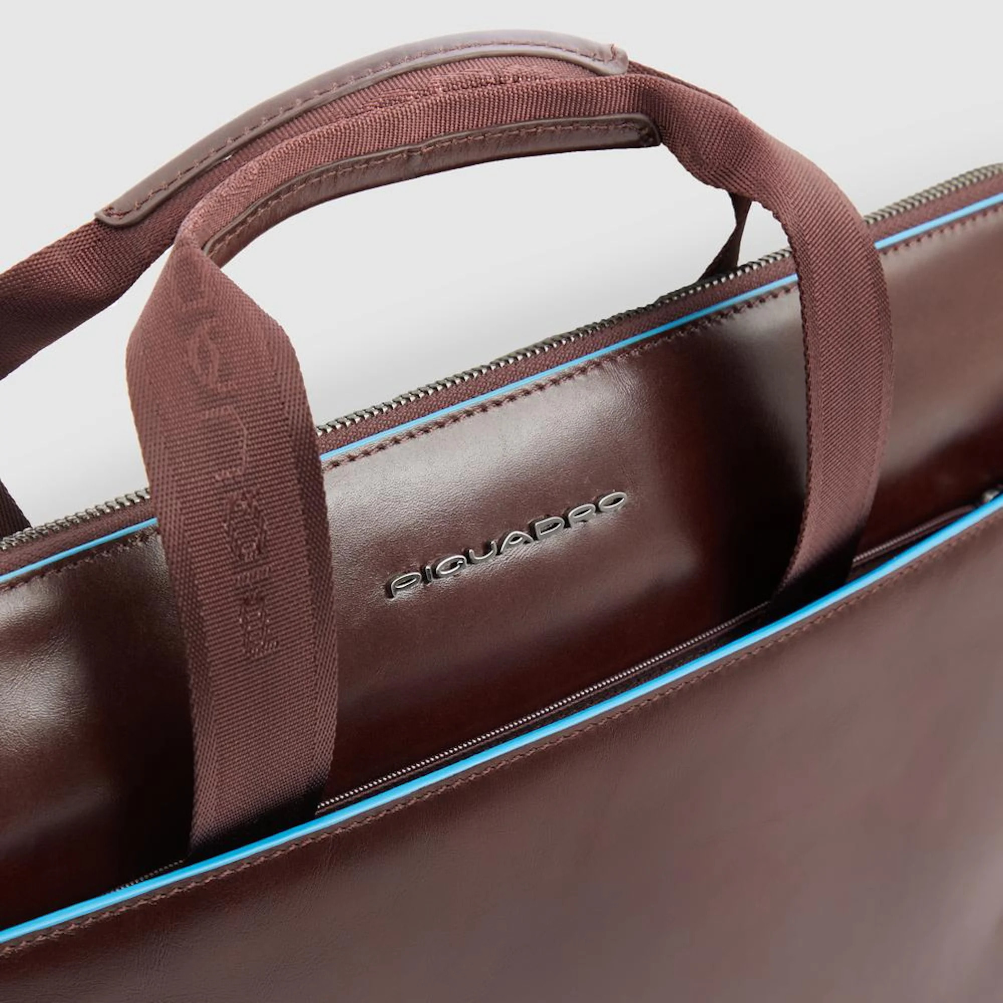 Piquadro Custodia in pelle porta pc con manici a scomparsa, tasca per AirPods®, schermata con protezione RFID