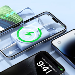 Powerbank 10.000mAh con ricarica veloce PD22,5W e ricarica wireless da 15W. Cavi USB-C e Lightning integrati. Display LED di carica.