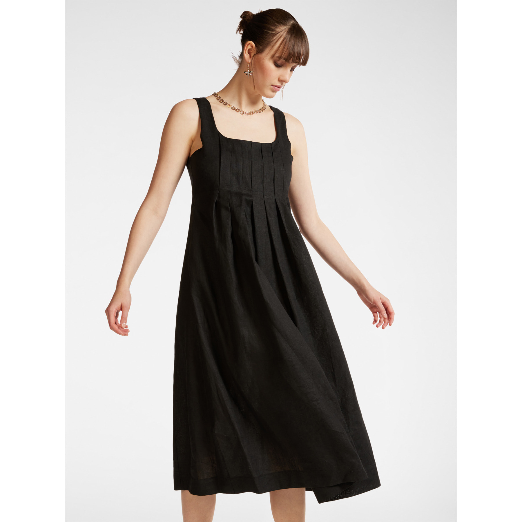 Elena Mirò - Vestido de lino con pliegues en la parte delantera. - Negro