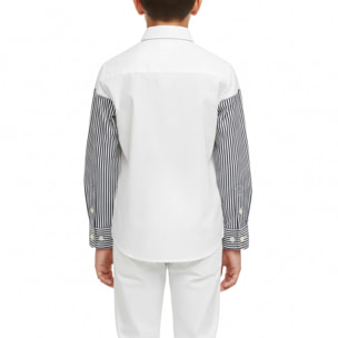 Camicia a righe con logo ricamato sul petto