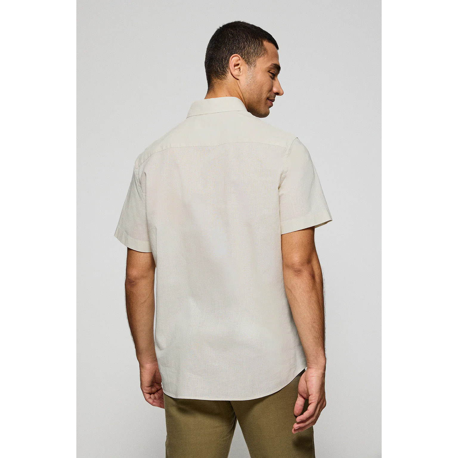 Camisa color crema polera de lino y algodón con bordado Rigby Go