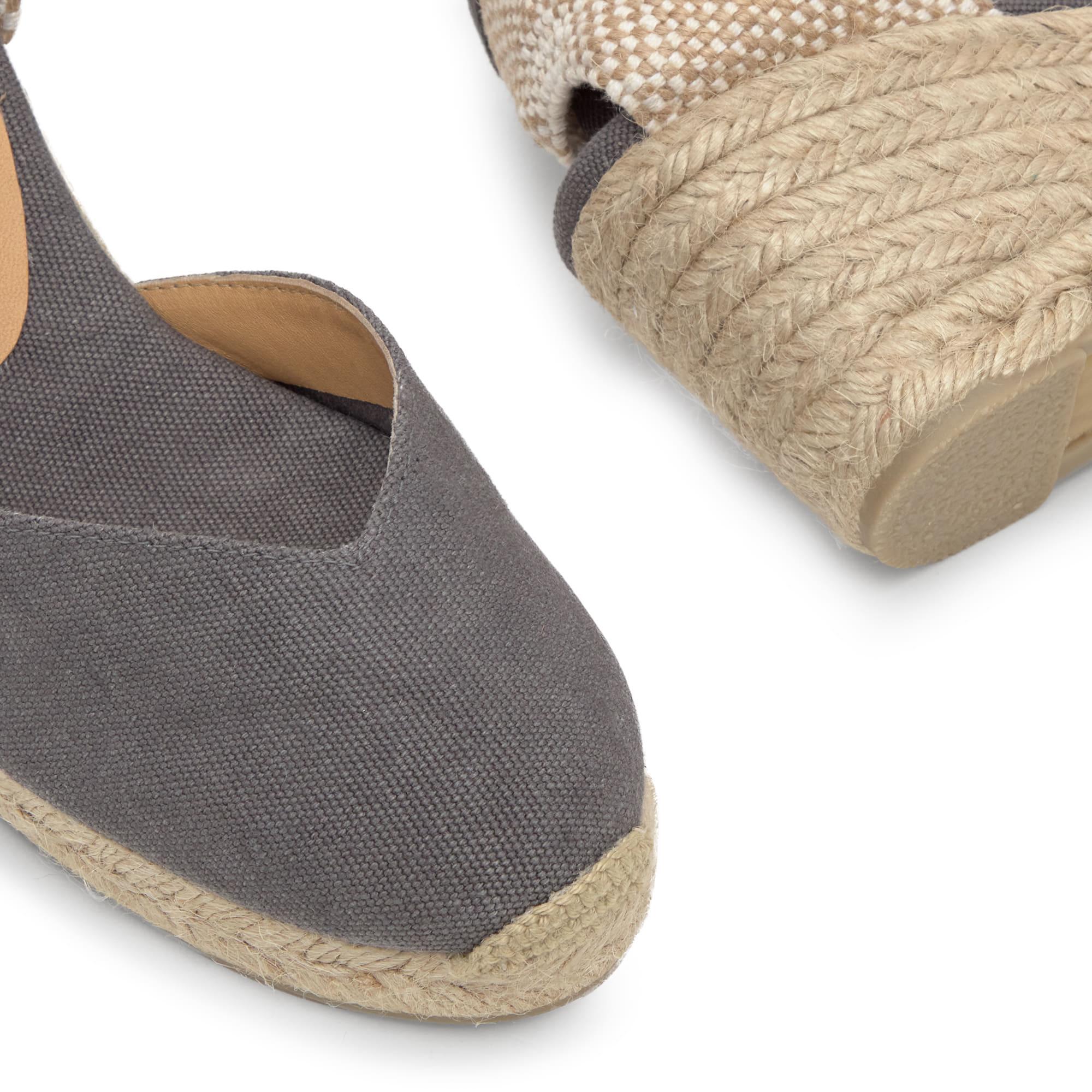 Alpargata de cuña Chiara en algodón orgánico lavado con cierre de cintas