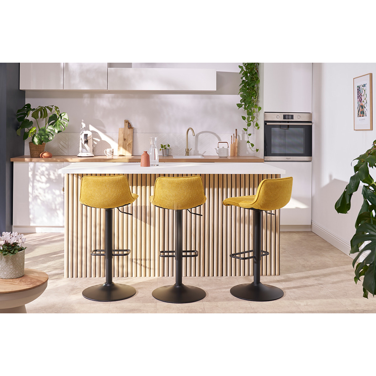 Tabourets de bar réglables pivotants 360° en tissu effet velours texturé terracotta et métal noir (lot de 2) BOOST