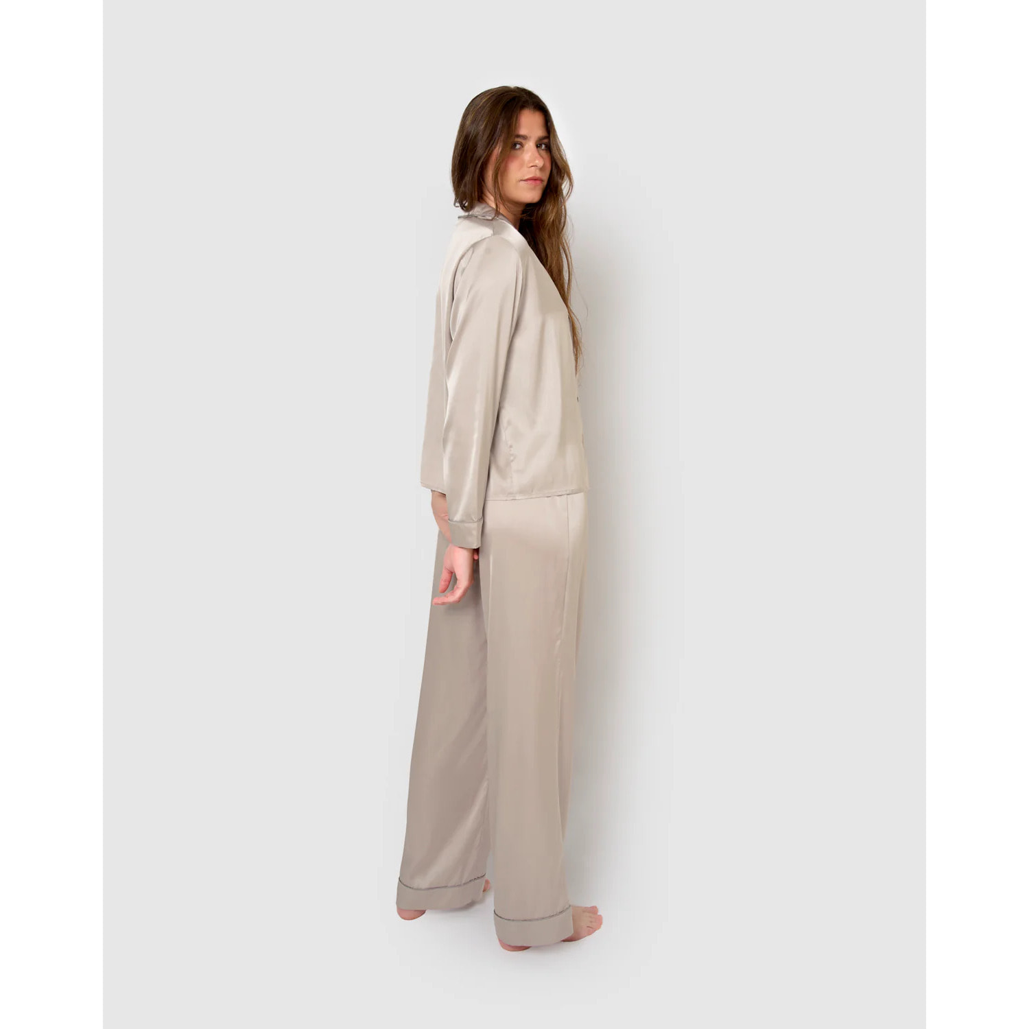 Pigiama lungo in raso da donna friday solid