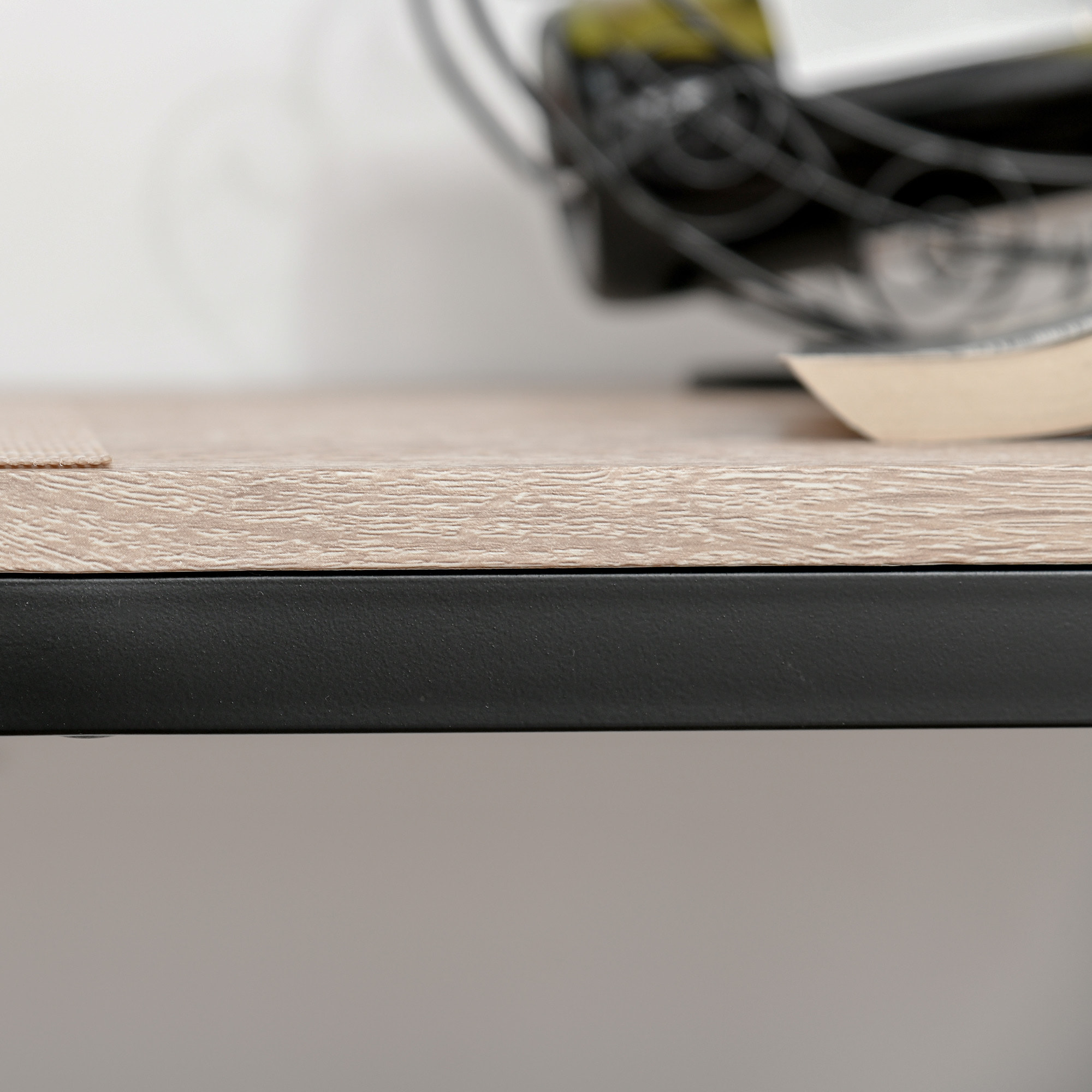 Conjunto Mesa Alta de Cocina con 2 Taburetes, Mesa de Bar Alta, Ahorro de Espacio, para Pisos Pequeños, Comedor, Balcón o Isla Cocina, Estilo Industrial, 89x45x87 cm, Natural y Negro