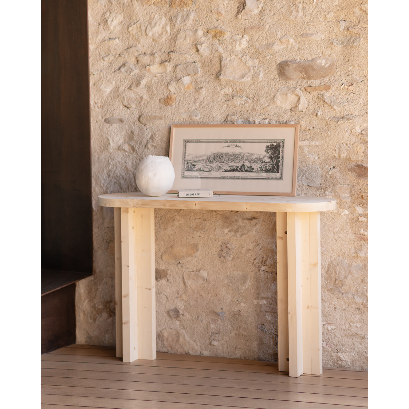 Consola de madera maciza tono natural de 120x80cm Alto: 80 Largo: 120 Ancho: 35