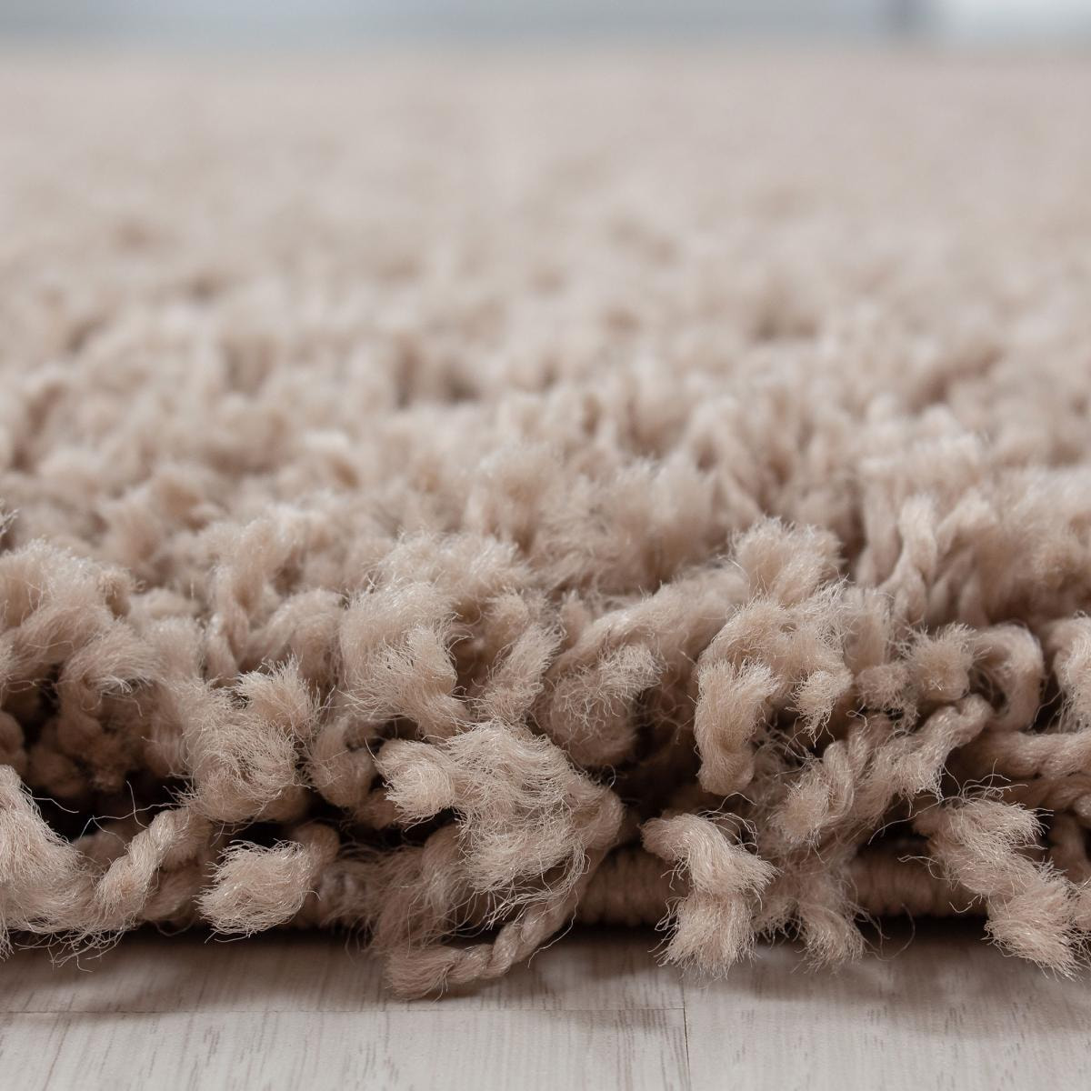 Tapis poils longs shaggy tissé motif uni GECO