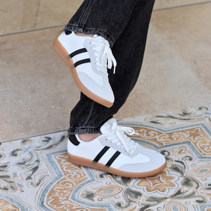 Sneakers in simil pelle scamosciata