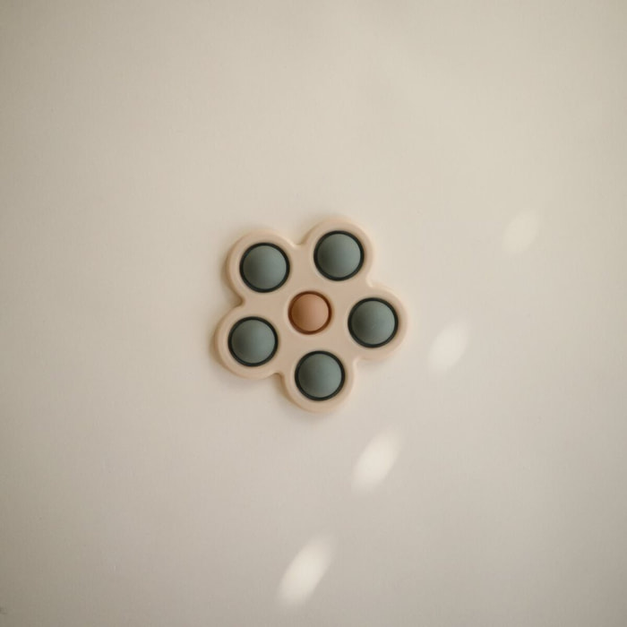 Mushie Pop It Flower