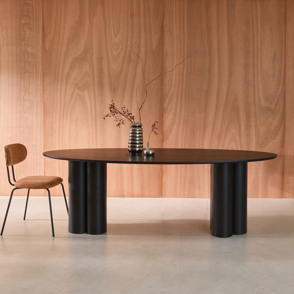 Table à manger ovale bois d'hévéa et placage chêne 8 places LEONORE