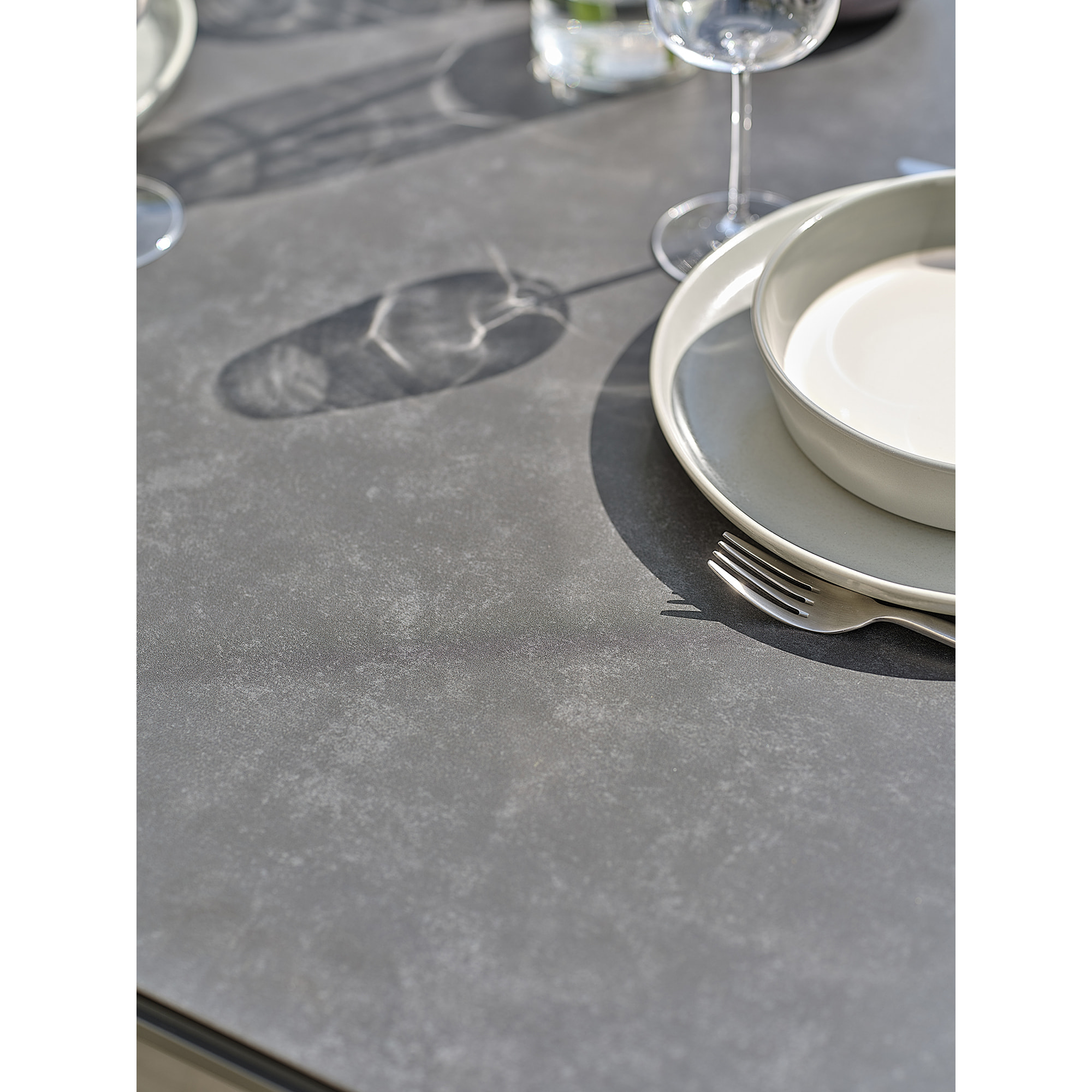 TIGUA - Ensemble repas jardin 8 places en Céramique - Gris anthracite