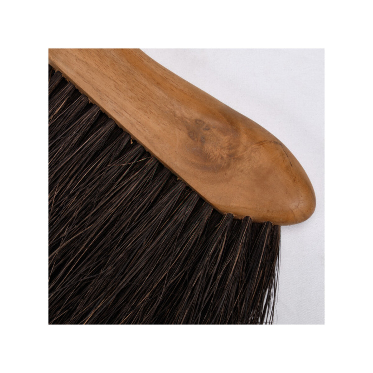 Brosse balayette avec poignée en fibres de coco et bois de teck - LARA