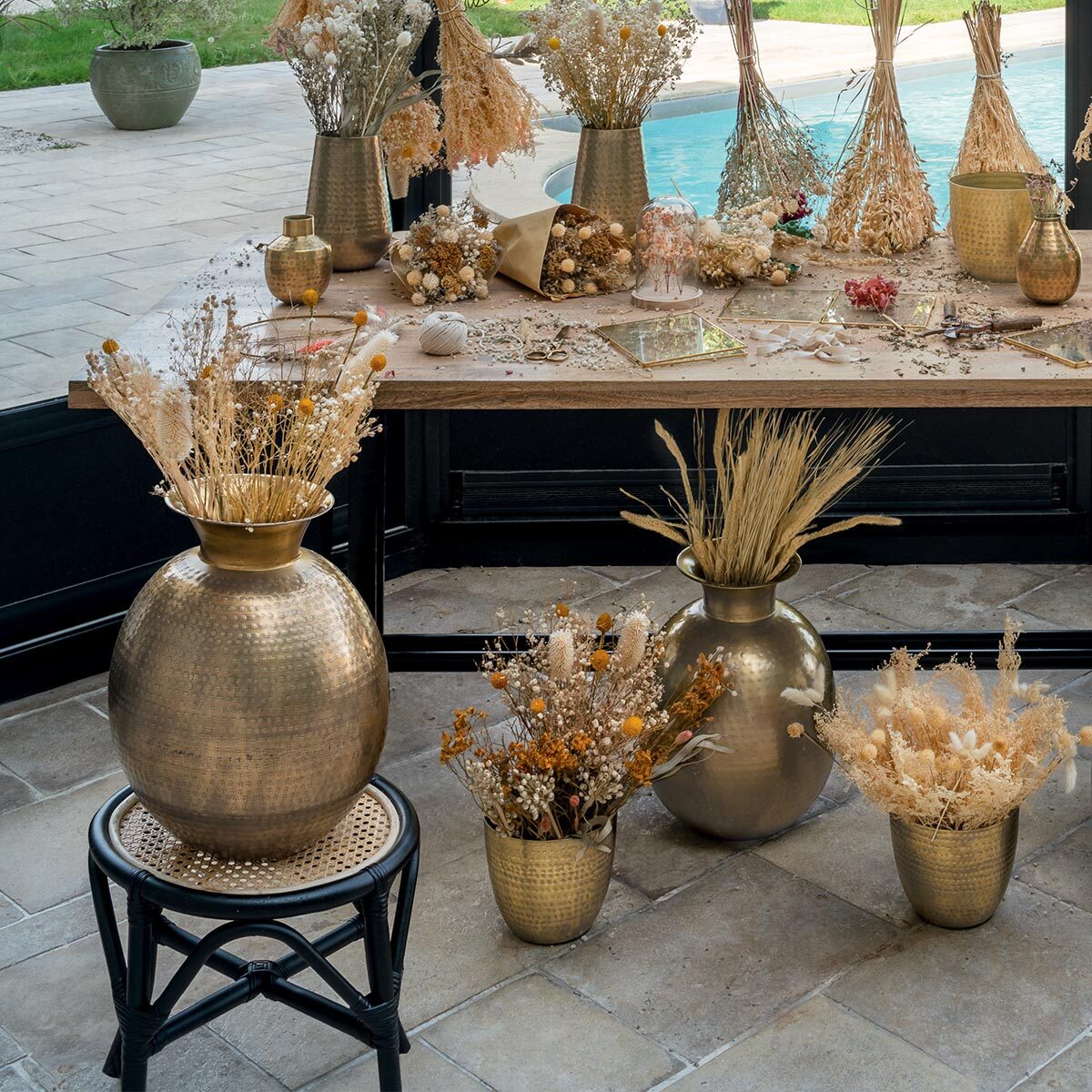 Vase "Oasis" - métal martelé - doré H40 cm