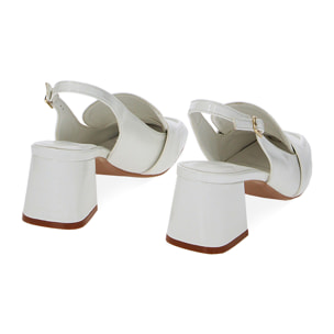 Mocasines slingback blancos en naplak