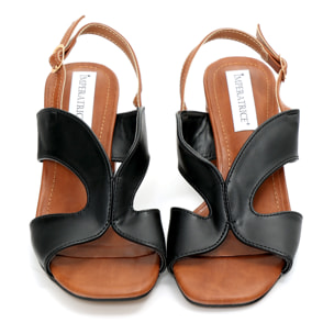 Sandali in simil pelle con tacco comodo