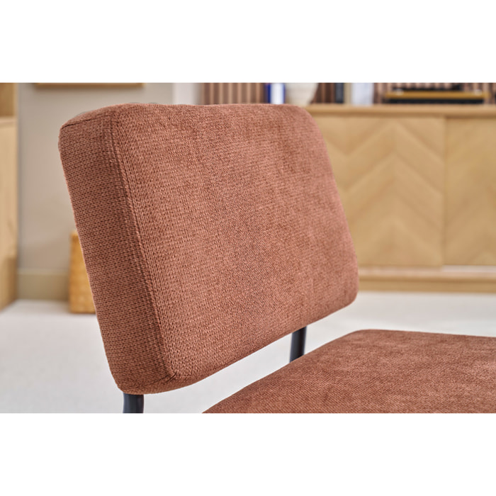 Fauteuil en tissu chenille terre brûlée et métal noir VEDANA