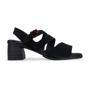 Sandalias de tacón negras en piel con hebilla