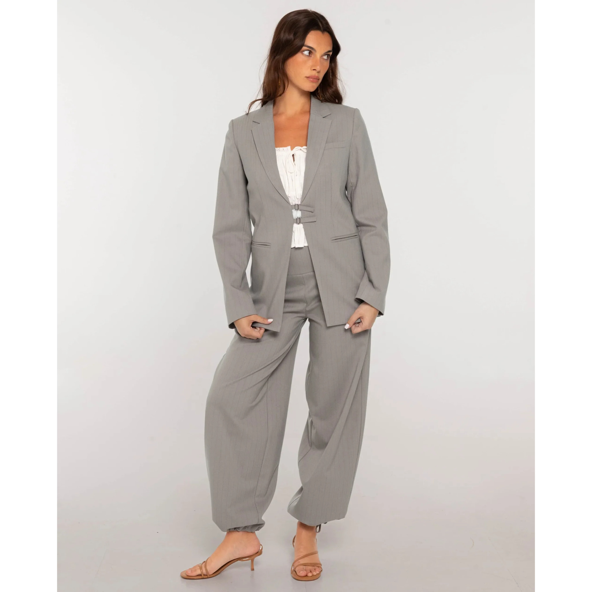Blazer de traje con cierre de hebillas de mujer