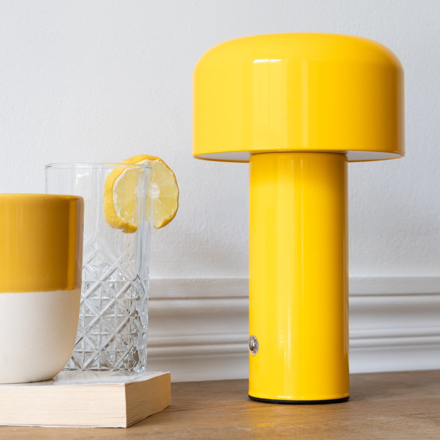 Lampe LED à poser jaune MIRA