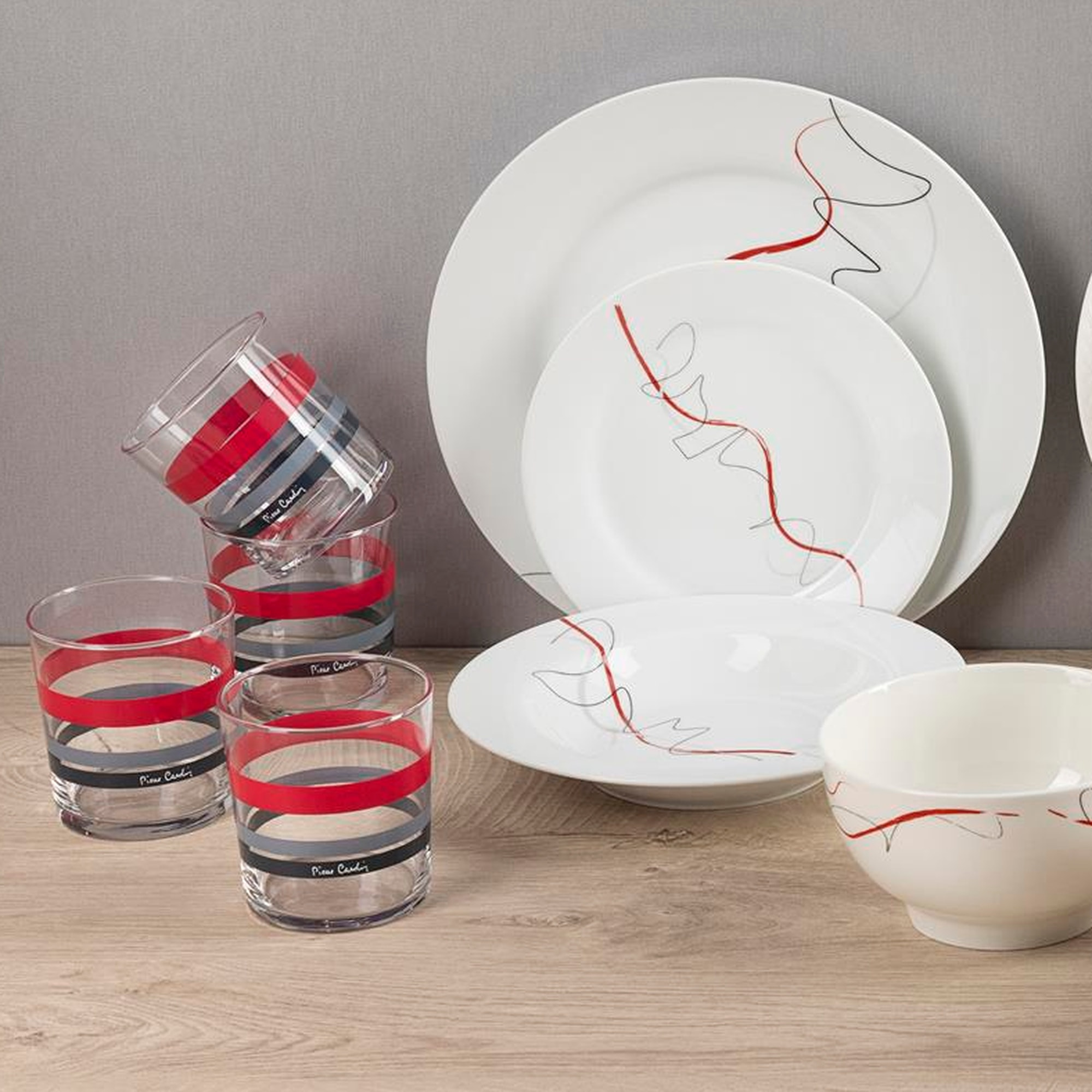 Set 4 vasos de 35cl Pierre cardin con diseño a rayas