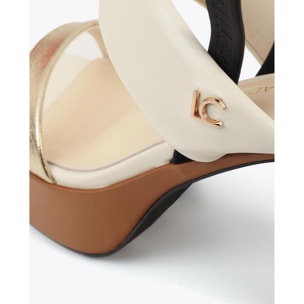 Sandalo con tacco e cinturini tricolore