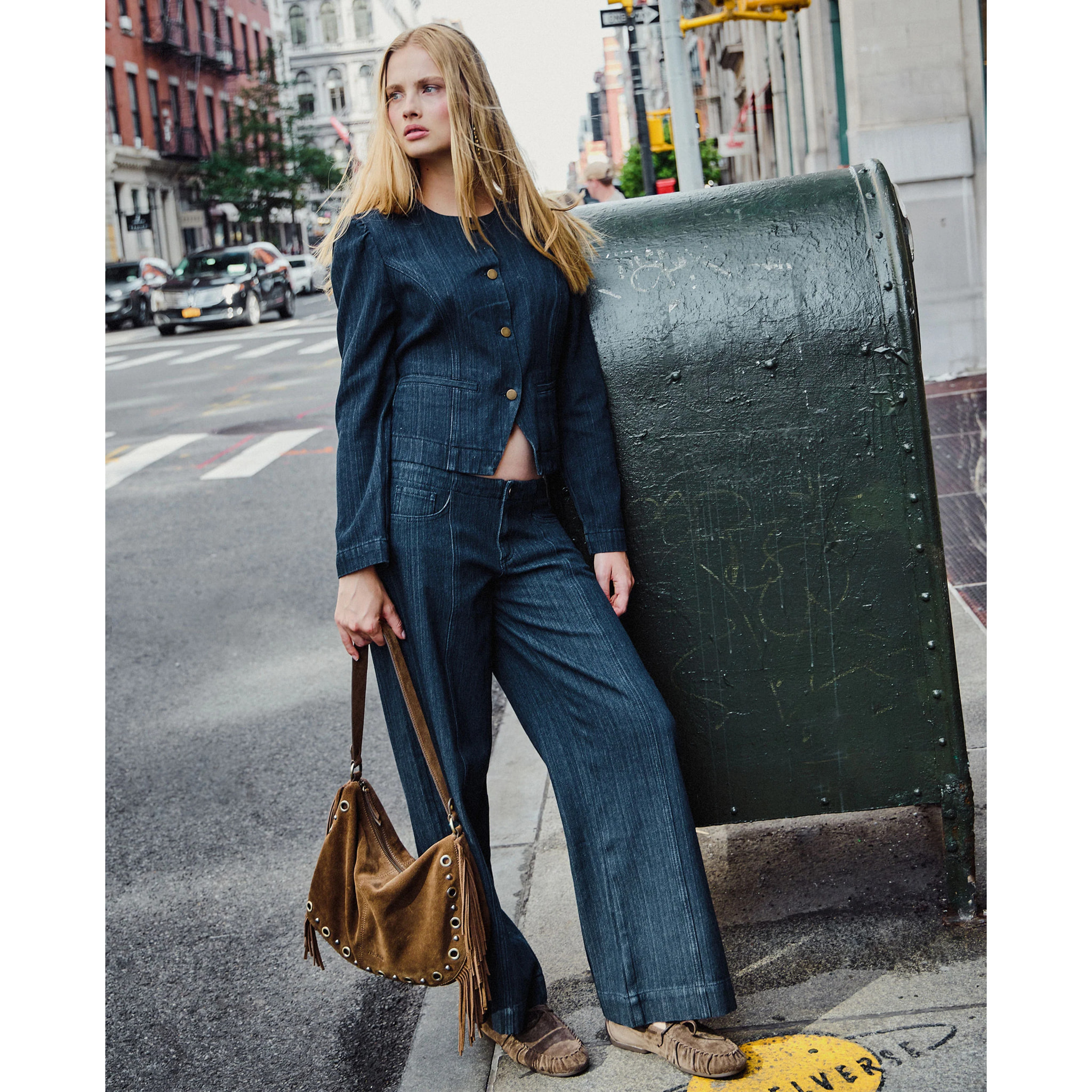 Vaquero recto de tiro bajo