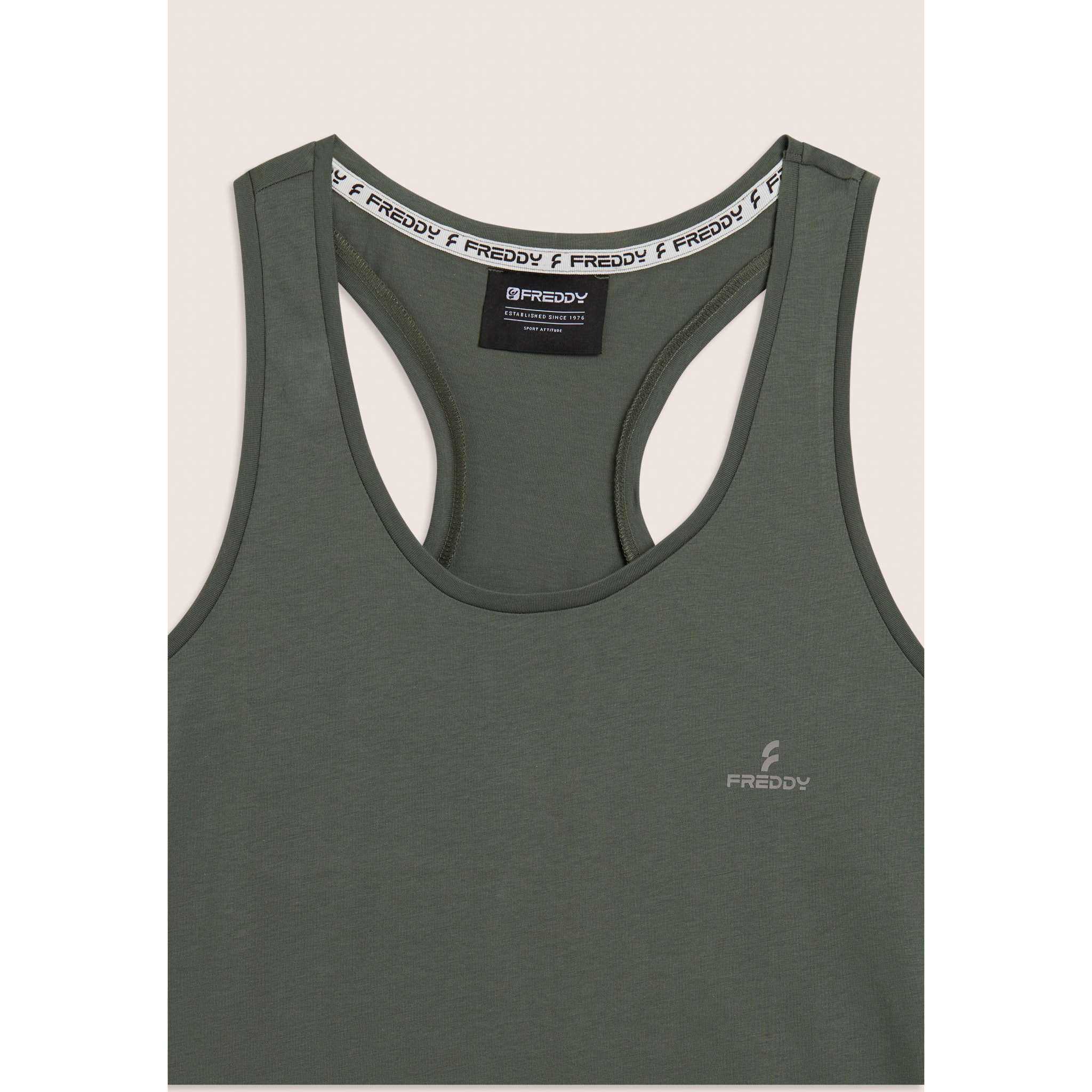 Completo sportivo in cotone con canotta e bermuda