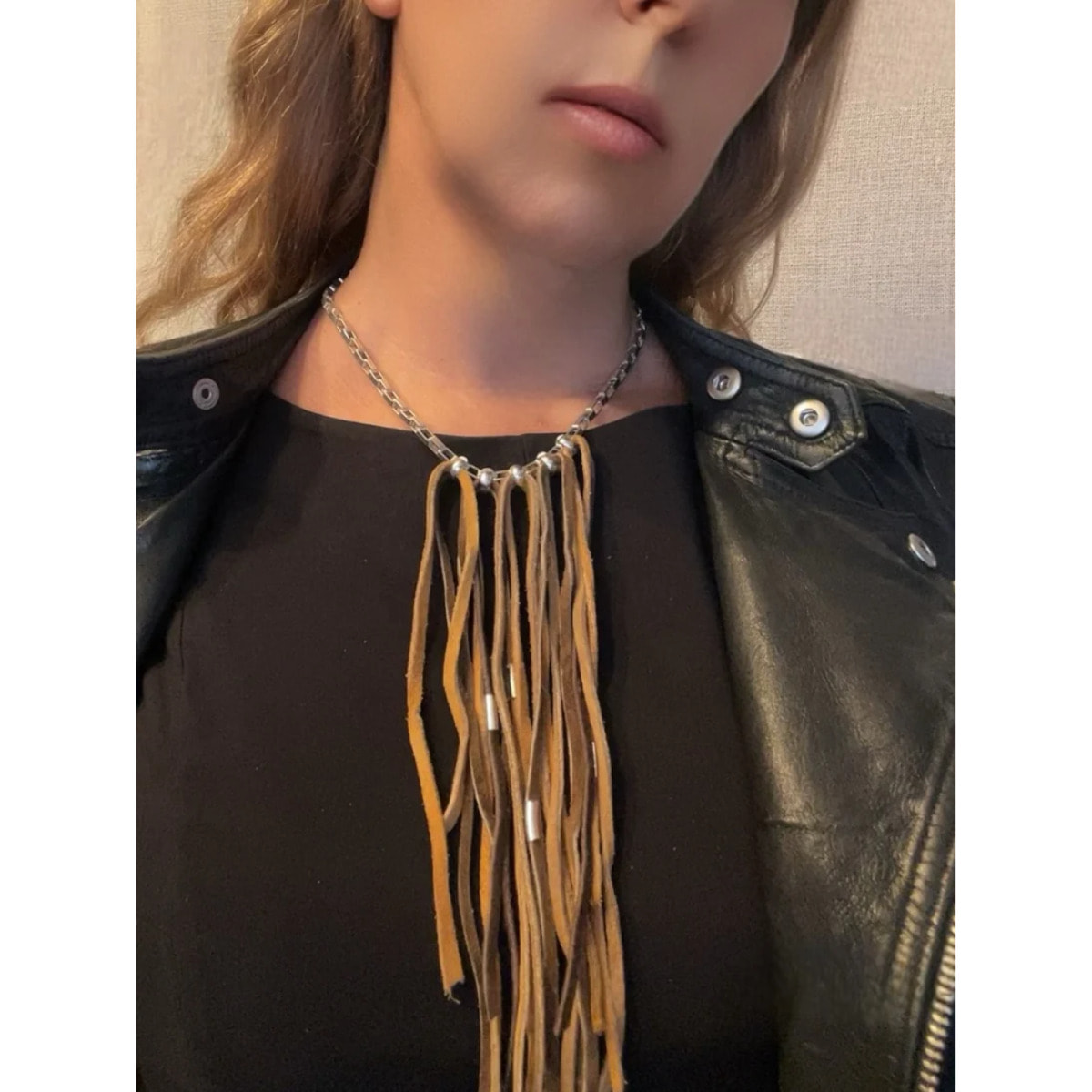 Collar Multiflecos largos de piel Marrón en plata 10µ