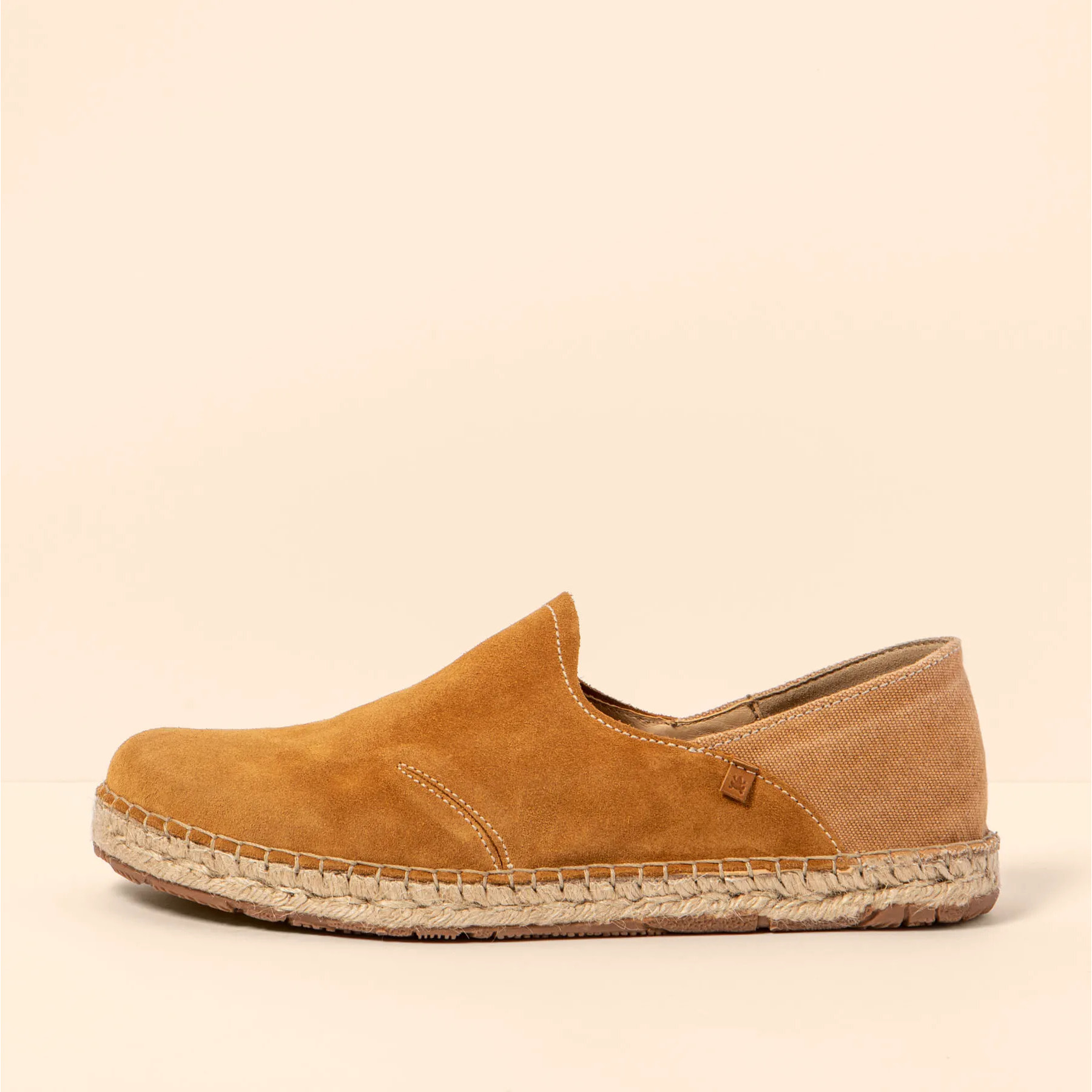 Zapatos N677 SILK SUEDE-COTTON TOFFEE / CAMPOS color Toffee
