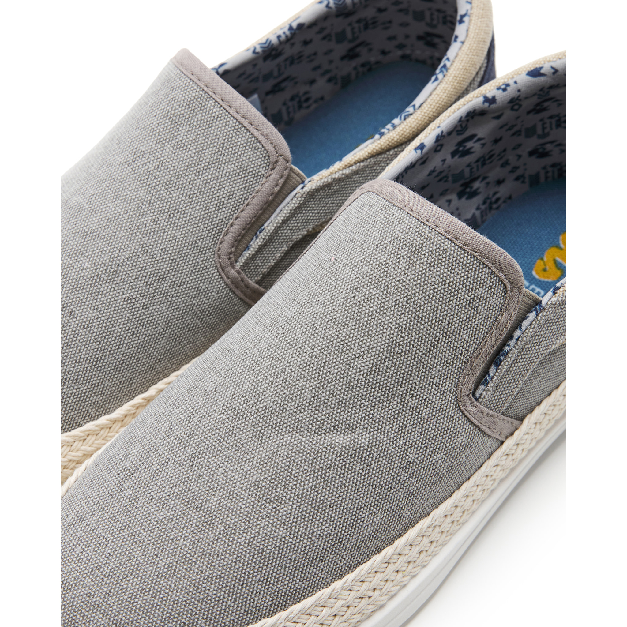 Bamba yute textil tipo slip-on Lois