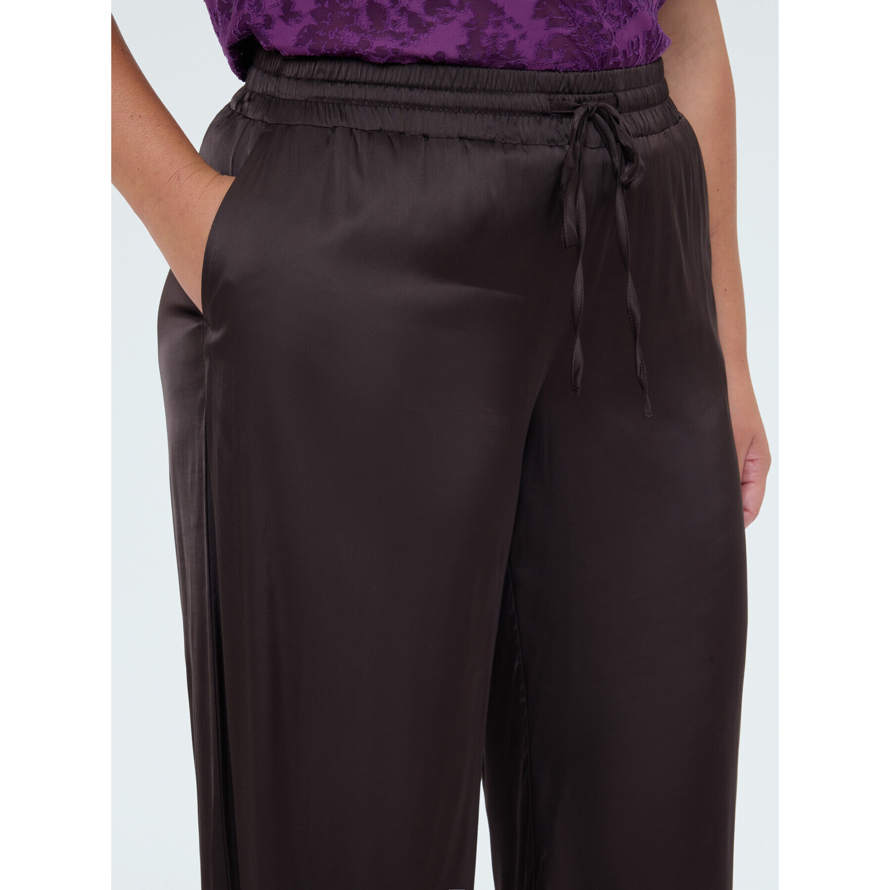 Fiorella Rubino - Pantaloni Wide Leg in raso di viscosa - Marrone
